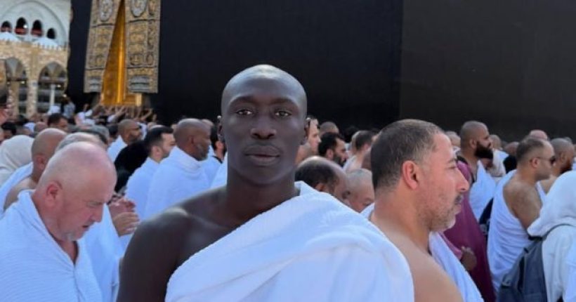 Siapakah Khaby Lame dan Adakah Beliau Seorang Muslim Berikut Adalah Biodata Beliau.