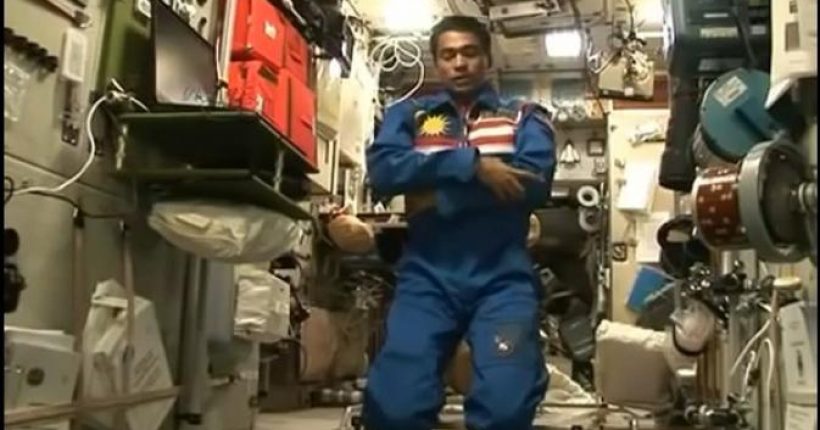Bagaimanakah Sheikh Muszaphar Shukor Menunaikan Solat Di ISS