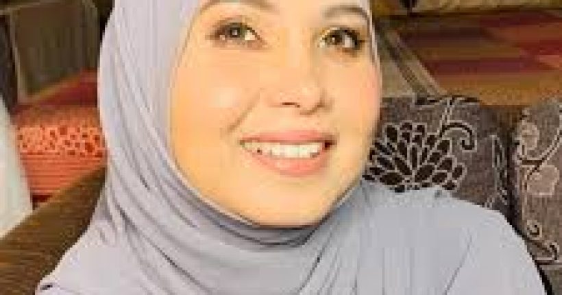 Siapakah Mona Jasman Berikut Adalah Biodata Beliau